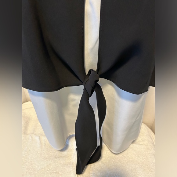 Eloquii Women's Black and White Blouse Size 16 - Picture 3 of 7